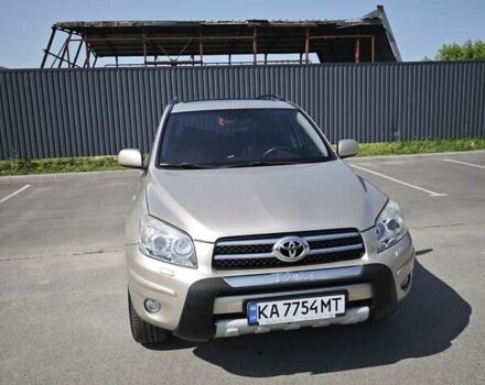 Бежевый Тойота РАВ 4, объемом двигателя 2 л и пробегом 240 тыс. км за 11799 $, фото 6 на Automoto.ua