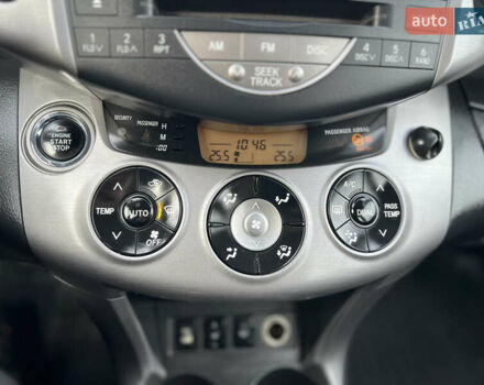 Бежевый Тойота РАВ 4, объемом двигателя 2 л и пробегом 160 тыс. км за 7950 $, фото 46 на Automoto.ua