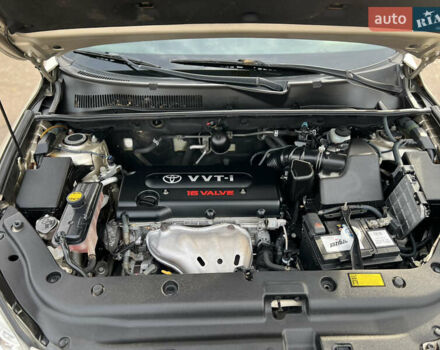 Бежевый Тойота РАВ 4, объемом двигателя 2 л и пробегом 160 тыс. км за 7950 $, фото 55 на Automoto.ua