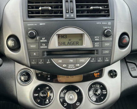 Бежевый Тойота РАВ 4, объемом двигателя 2 л и пробегом 160 тыс. км за 7950 $, фото 45 на Automoto.ua