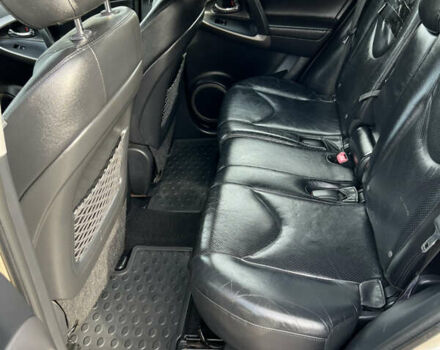 Бежевый Тойота РАВ 4, объемом двигателя 2 л и пробегом 160 тыс. км за 7950 $, фото 26 на Automoto.ua