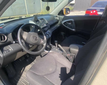 Бежевый Тойота РАВ 4, объемом двигателя 2 л и пробегом 120 тыс. км за 7500 $, фото 11 на Automoto.ua