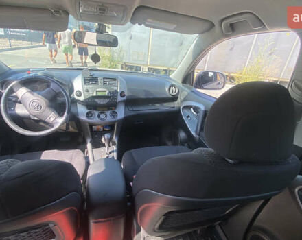 Бежевый Тойота РАВ 4, объемом двигателя 2 л и пробегом 120 тыс. км за 7500 $, фото 13 на Automoto.ua