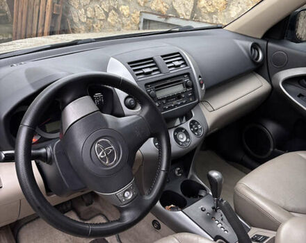 Бежевий Тойота РАВ 4, об'ємом двигуна 2.4 л та пробігом 264 тис. км за 9100 $, фото 3 на Automoto.ua