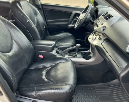 Бежевый Тойота РАВ 4, объемом двигателя 2 л и пробегом 160 тыс. км за 7950 $, фото 30 на Automoto.ua