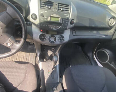 Бежевый Тойота РАВ 4, объемом двигателя 2 л и пробегом 120 тыс. км за 7500 $, фото 8 на Automoto.ua