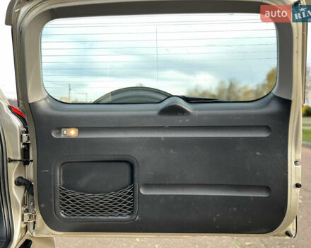 Бежевый Тойота РАВ 4, объемом двигателя 2 л и пробегом 160 тыс. км за 7950 $, фото 54 на Automoto.ua