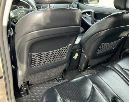 Бежевый Тойота РАВ 4, объемом двигателя 2 л и пробегом 160 тыс. км за 7950 $, фото 28 на Automoto.ua