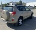 Бежевий Тойота РАВ 4, об'ємом двигуна 2 л та пробігом 130 тис. км за 7200 $, фото 2 на Automoto.ua