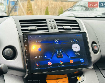 Бежевий Тойота РАВ 4, об'ємом двигуна 2 л та пробігом 157 тис. км за 13400 $, фото 29 на Automoto.ua