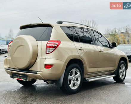 Бежевий Тойота РАВ 4, об'ємом двигуна 2 л та пробігом 157 тис. км за 13400 $, фото 9 на Automoto.ua
