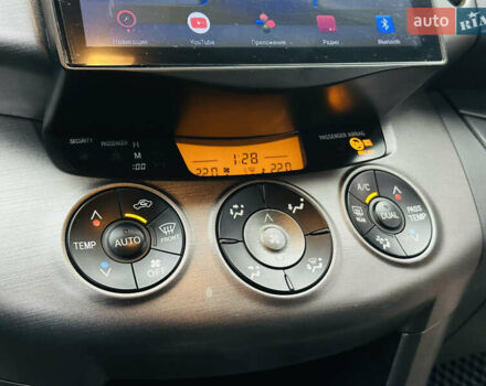 Бежевий Тойота РАВ 4, об'ємом двигуна 2 л та пробігом 157 тис. км за 13400 $, фото 31 на Automoto.ua