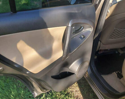 Бежевый Тойота РАВ 4, объемом двигателя 2.2 л и пробегом 225 тыс. км за 12500 $, фото 4 на Automoto.ua