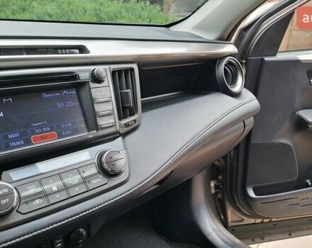 Бежевый Тойота РАВ 4, объемом двигателя 2.23 л и пробегом 130 тыс. км за 17500 $, фото 2 на Automoto.ua