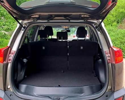 Бежевий Тойота РАВ 4, об'ємом двигуна 2.2 л та пробігом 131 тис. км за 16700 $, фото 4 на Automoto.ua