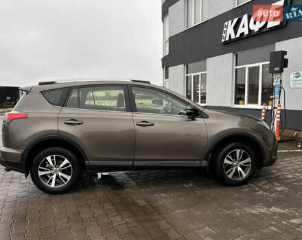 Бежевый Тойота РАВ 4, объемом двигателя 2.23 л и пробегом 167 тыс. км за 23500 $, фото 4 на Automoto.ua