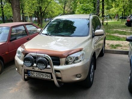 Тойота РАВ 4 2006 в Чернигове на Automoto.ua Бежевый Тойота РАВ 4, объемом двигателя 2 л и пробегом 288 тыс. км за 8650 $, фото 1 на Automoto.ua