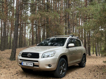 Тойота РАВ 4 2006 в Борисполе на Automoto.ua Бежевый Тойота РАВ 4, объемом двигателя 2 л и пробегом 303 тыс. км за 9300 $, фото 1 на Automoto.ua