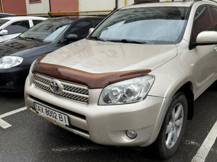 Бежевый Тойота РАВ 4, объемом двигателя 2.4 л и пробегом 298 тыс. км за 10200 $, фото 1 на Automoto.ua