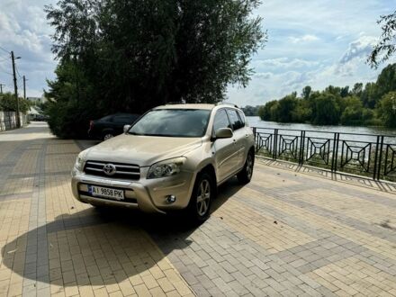Тойота РАВ 4 2007 у Белой Церкве на Automoto.ua Бежевий Тойота РАВ 4, об'ємом двигуна 2 л та пробігом 233 тис. км за 10300 $, фото 1 на Automoto.ua