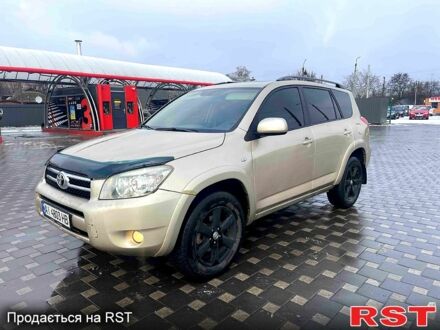 Тойота РАВ 4 2007 у Полтаві на Automoto.ua Бежевий Тойота РАВ 4, об'ємом двигуна 2.4 л та пробігом 335 тис. км за 6900 $, фото 1 на Automoto.ua