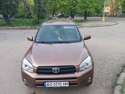 Тойота РАВ 4 2007 в Ужгороде на Automoto.ua Бежевый Тойота РАВ 4, объемом двигателя 0 л и пробегом 197 тыс. км за 10000 $, фото 1 на Automoto.ua