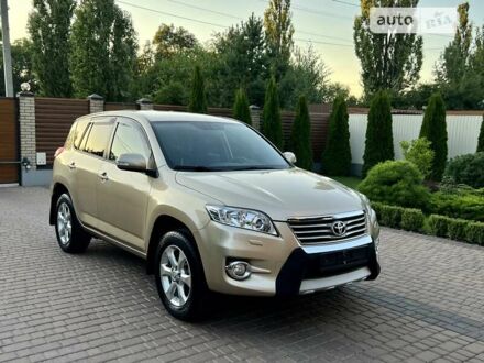 Тойота РАВ 4 2010 в Кропивницком (Кировограде) на Automoto.ua Бежевый Тойота РАВ 4, объемом двигателя 2 л и пробегом 79 тыс. км за 15900 $, фото 1 на Automoto.ua