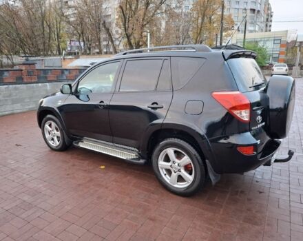 Чорний Тойота РАВ 4, об'ємом двигуна 2.2 л та пробігом 250 тис. км за 8000 $, фото 1 на Automoto.ua