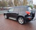 Чорний Тойота РАВ 4, об'ємом двигуна 2.2 л та пробігом 250 тис. км за 8000 $, фото 1 на Automoto.ua