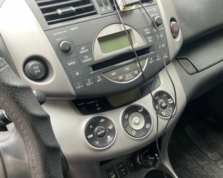 Черный Тойота РАВ 4, объемом двигателя 2 л и пробегом 218 тыс. км за 9700 $, фото 7 на Automoto.ua