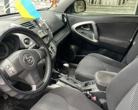 Черный Тойота РАВ 4, объемом двигателя 2 л и пробегом 218 тыс. км за 9700 $, фото 8 на Automoto.ua