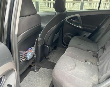 Черный Тойота РАВ 4, объемом двигателя 2 л и пробегом 218 тыс. км за 9700 $, фото 9 на Automoto.ua