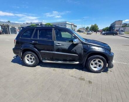 Чорний Тойота РАВ 4, об'ємом двигуна 2 л та пробігом 225 тис. км за 5300 $, фото 2 на Automoto.ua