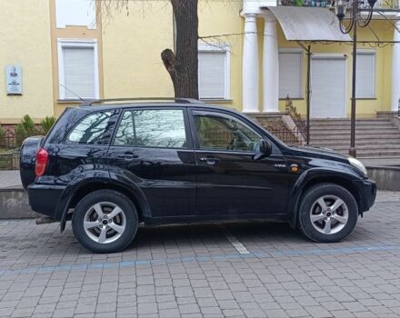 Черный Тойота РАВ 4, объемом двигателя 2 л и пробегом 303 тыс. км за 3800 $, фото 4 на Automoto.ua