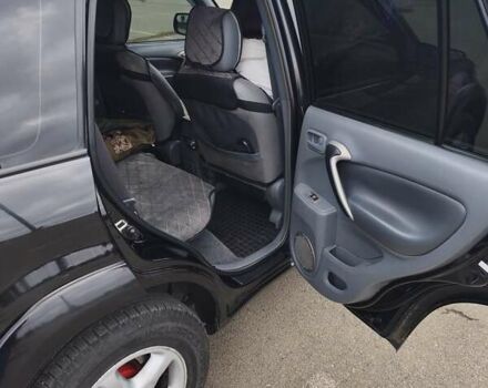 Чорний Тойота РАВ 4, об'ємом двигуна 2 л та пробігом 270 тис. км за 6500 $, фото 8 на Automoto.ua