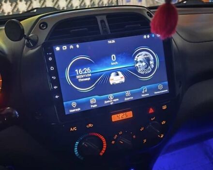 Чорний Тойота РАВ 4, об'ємом двигуна 2 л та пробігом 270 тис. км за 6500 $, фото 12 на Automoto.ua