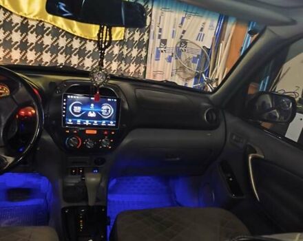 Чорний Тойота РАВ 4, об'ємом двигуна 2 л та пробігом 270 тис. км за 6500 $, фото 13 на Automoto.ua