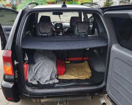Чорний Тойота РАВ 4, об'ємом двигуна 2 л та пробігом 270 тис. км за 6500 $, фото 9 на Automoto.ua