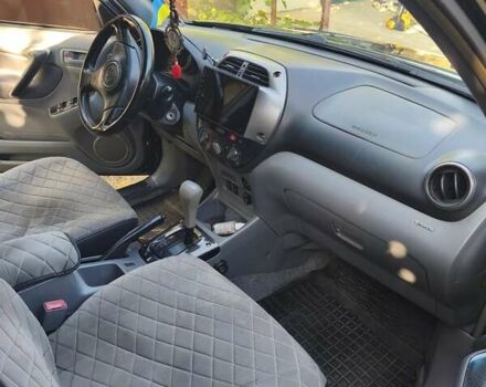 Чорний Тойота РАВ 4, об'ємом двигуна 2 л та пробігом 270 тис. км за 6500 $, фото 16 на Automoto.ua