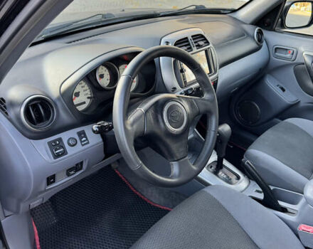 Черный Тойота РАВ 4, объемом двигателя 2 л и пробегом 479 тыс. км за 6000 $, фото 6 на Automoto.ua