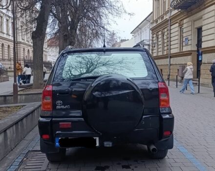 Черный Тойота РАВ 4, объемом двигателя 2 л и пробегом 303 тыс. км за 3800 $, фото 3 на Automoto.ua