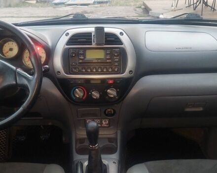 Черный Тойота РАВ 4, объемом двигателя 0 л и пробегом 400 тыс. км за 5500 $, фото 4 на Automoto.ua