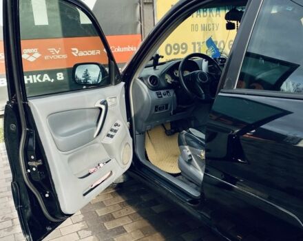 Черный Тойота РАВ 4, объемом двигателя 2 л и пробегом 30 тыс. км за 5000 $, фото 4 на Automoto.ua