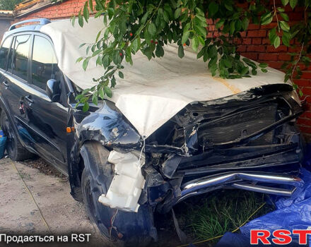 Черный Тойота РАВ 4, объемом двигателя 2 л и пробегом 280 тыс. км за 3000 $, фото 2 на Automoto.ua