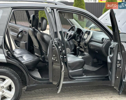 Черный Тойота РАВ 4, объемом двигателя 2 л и пробегом 230 тыс. км за 7850 $, фото 47 на Automoto.ua