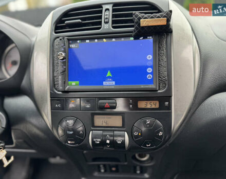 Черный Тойота РАВ 4, объемом двигателя 2 л и пробегом 230 тыс. км за 7850 $, фото 42 на Automoto.ua