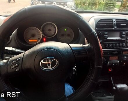 Тойота РАВ 4 2004 в Киеве на Automoto.ua Черный Тойота РАВ 4, объемом двигателя 2 л и пробегом 0 тыс. км за 5700 $, фото 5 на Automoto.ua