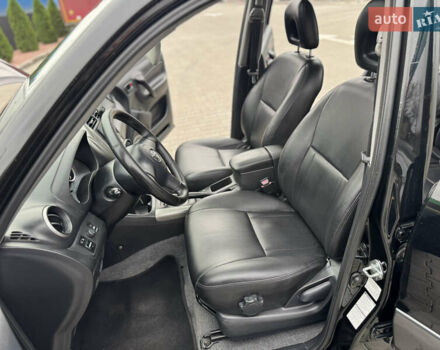 Черный Тойота РАВ 4, объемом двигателя 2 л и пробегом 230 тыс. км за 7850 $, фото 28 на Automoto.ua