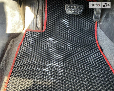 Черный Тойота РАВ 4, объемом двигателя 2 л и пробегом 262 тыс. км за 8800 $, фото 10 на Automoto.ua