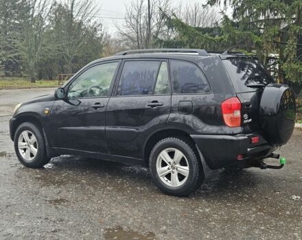 Черный Тойота РАВ 4, объемом двигателя 0 л и пробегом 275 тыс. км за 4000 $, фото 2 на Automoto.ua